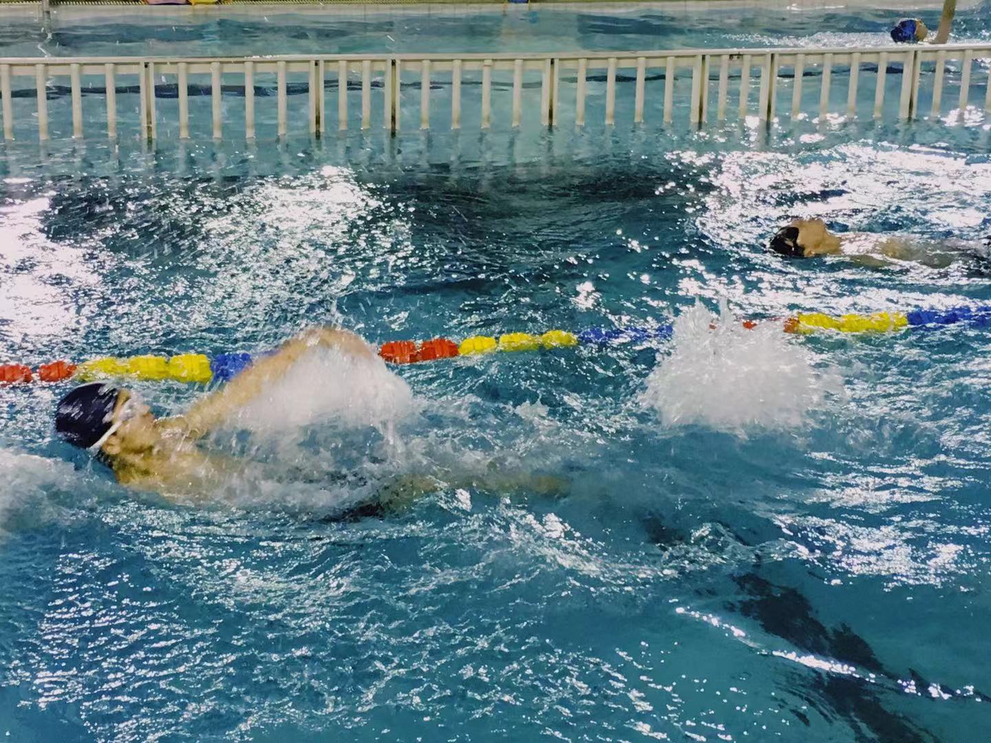 游泳馆.jpg 游泳馆.jpg