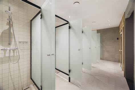 球馆淋浴间的样子