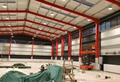 1665718267162277.jpg 篮球馆横梁漆